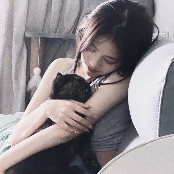 荷索吃鞋子